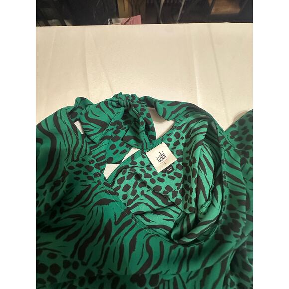 Cabi Green Animal Print Flutter Sleeve Blouse Women’s Size S (SKU 0256) - Picture 10 of 11